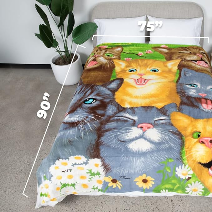 Dawhud Direct Cartoon Selfie Cat Fleece Blanket for Bed 75" x 90" Queen Size Kitten Fleece Throw Blanket for Women, Men and Kids Super Soft Plush Cat Blanket Throw Winter
