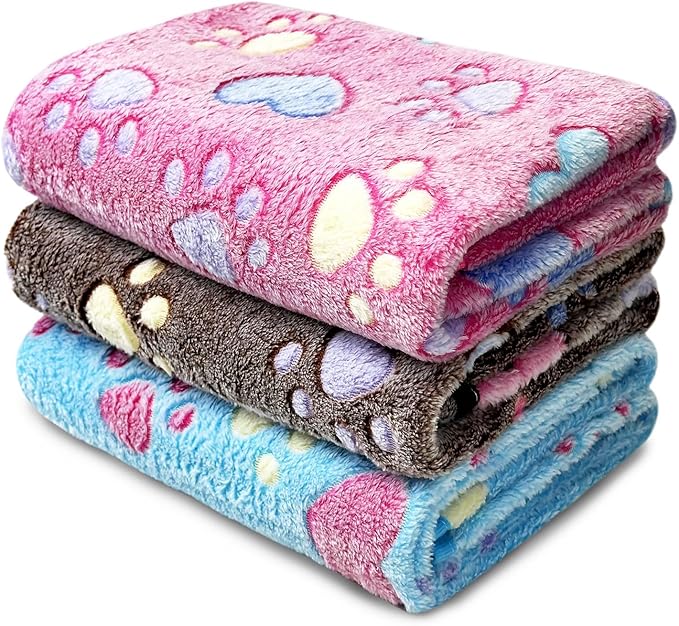 1 Pack 3 Dog Blankets for Medium Dogs, Super Soft Flannel Pet Blanket Mat - 30 x 20in, Cute Claw Pattern