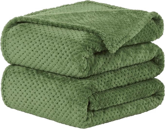 uxcell Flannel Fleece Bed Blankets, Soft Warm Microfiber Blanket, Mesh Fuzzy Plush 330GSM Lightweight Decorative Solid Blankets for Bed Full (70"x78") Army Green