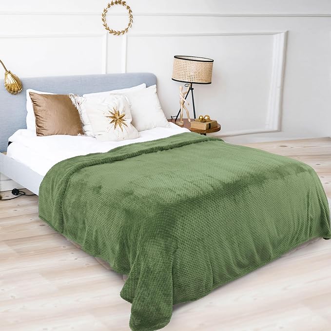 uxcell Flannel Fleece Bed Blankets, Soft Warm Microfiber Blanket, Mesh Fuzzy Plush 330GSM Lightweight Decorative Solid Blankets for Bed Full (70"x78") Army Green